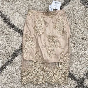 champagne gold lace overlay midi skirt NWT
